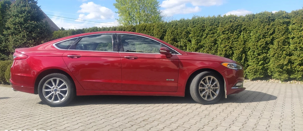 Ford Mondeo cena 74000 przebieg: 61000, rok produkcji 2018 z Lubniewice małe 92